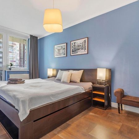 Tomato Apartment - With Free Parking Bratislava Buitenkant foto